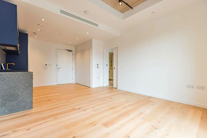 1 Bedroom Flat To Rent In Good Luck Hope, Docklands, London, E14