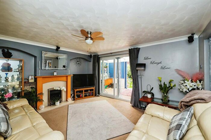 3 Bedroom Terraced House For Sale In Adhurst Road, Havant, Hampshire, PO9
