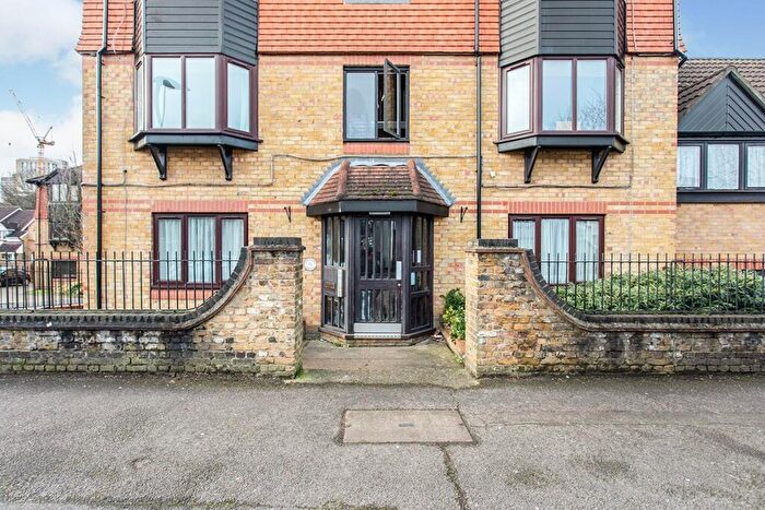 2 Bedroom Flat To Rent In Eleonora Terrace Lind Road, Sutton, Surrey, SM1
