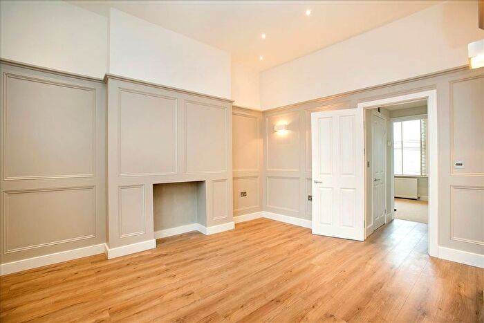 1 Bedroom Flat To Rent In Chiswick High Road, Chiswick, W4