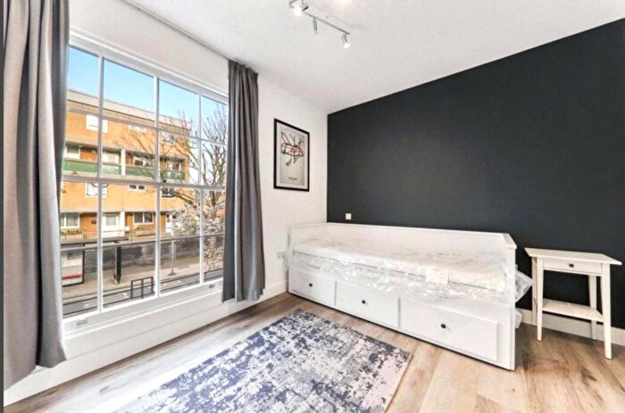 Terraced House To Rent In Bayham Street, London, NW1