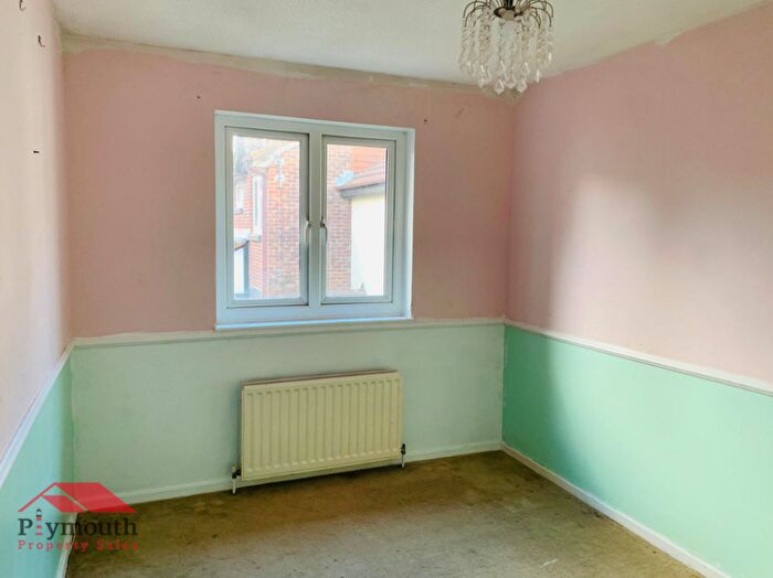 3 Bedroom End Of Terrace House For Sale In Long Terrace Close, Plymouth, PL7