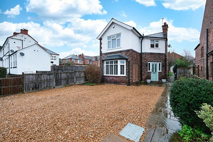 3 Bedroom Detached House For Sale In Waverley Avenue, Gedling, Nottingham, NG4