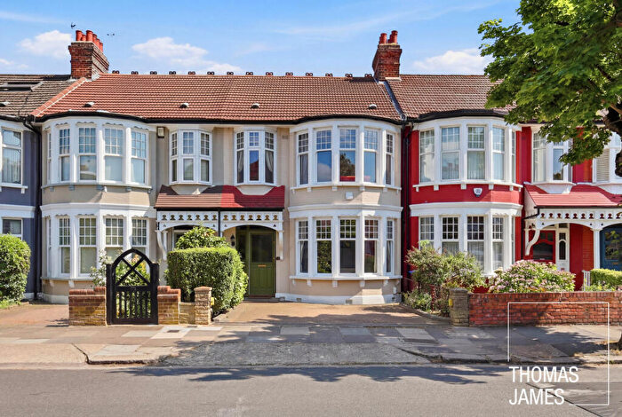 3 Bedroom Terraced House For Sale In Riverway, London, N13