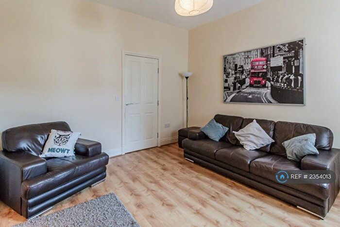 3 Bedroom Flat To Rent In Jesmond, Newcastle Upon Tyne, NE2