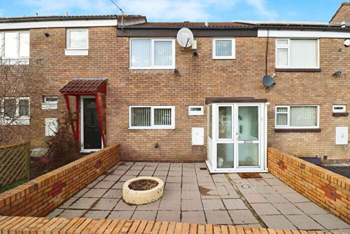 3 Bedroom Terraced House For Sale In Willow Close, Patchway, Bristol, BS34
