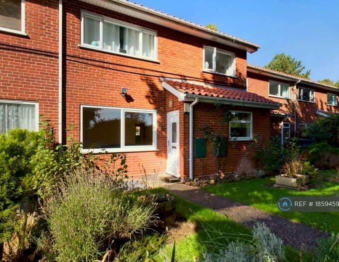 2 Bedroom Flat To Rent In Springfield Close, Lincoln, LN1