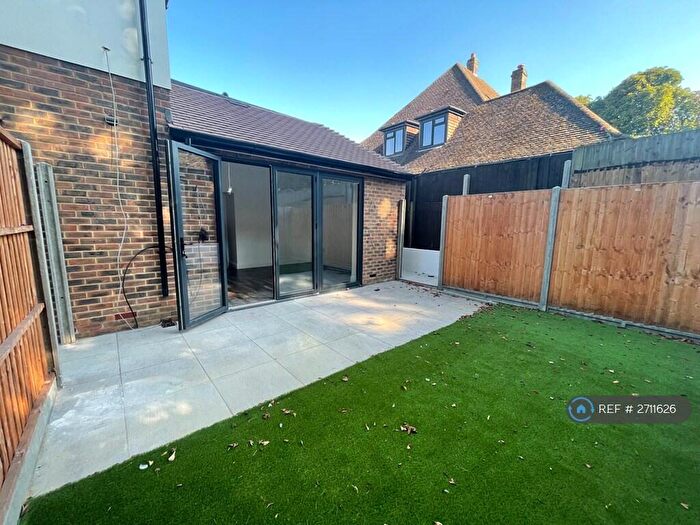 1 Bedroom Maisonette To Rent In Warham Road, South Croydon, CR2