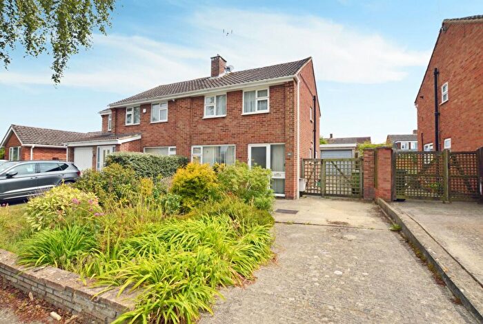 3 Bedroom Semi-Detached House For Sale In Stanway Road, Benhall, Cheltenham, GL51