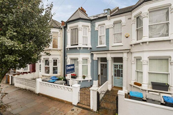 3 Bedroom Flat For Sale In Buchanan Gardens, Kensal Rise, NW10