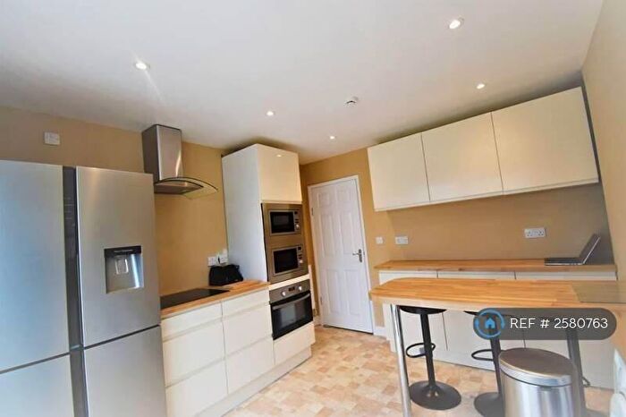 5 Bedroom Terraced House To Rent In Glebelands Road, Bristol, BS34