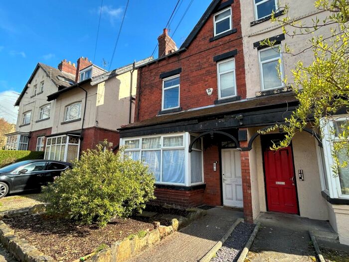 Flat To Rent In Heathfield Terrace, Headingley, Leeds, LS6