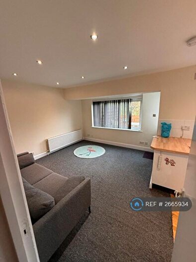 2 Bedroom Flat To Rent In Watford Way, London, NW4