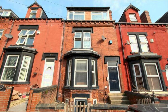 1 Bedroom Apartment To Rent In Linden Road, Leeds, LS11