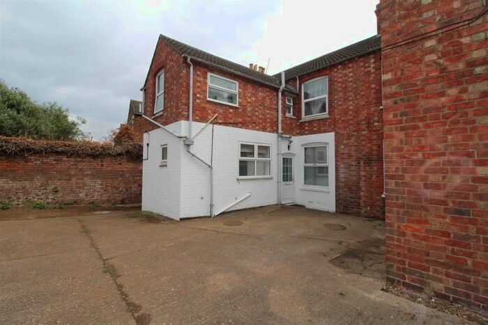 1 Bedroom Flat To Rent In Alma Street, Wellingborough, NN8