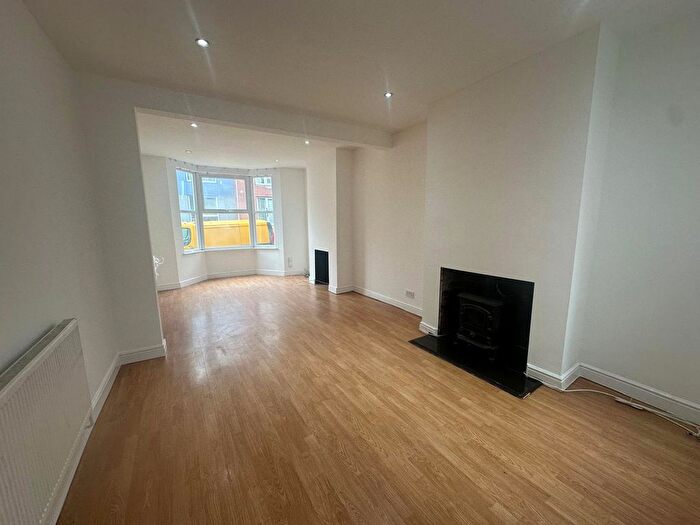 2 Bedroom Flat To Rent In Talbot Road, Northampton, NN1