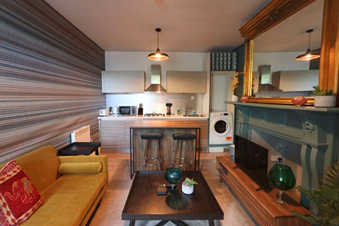 1 Bedroom Flat To Rent In Mortimer Road, Clifton, Bristol, BS8