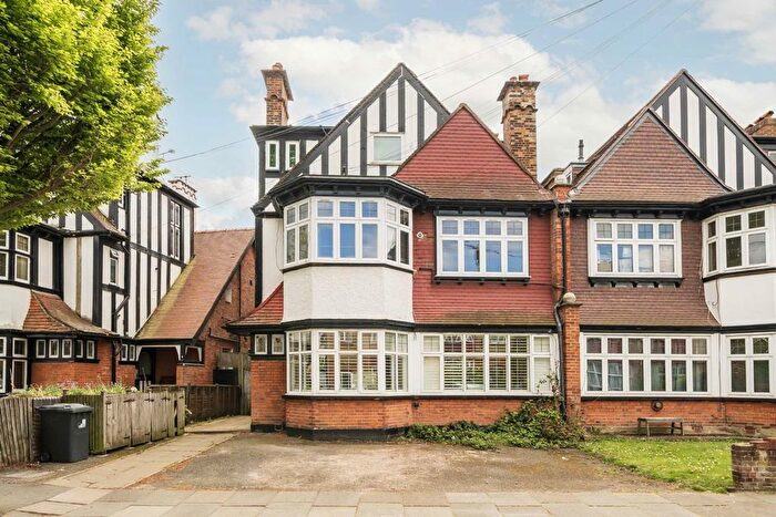 1 Bedroom Flat For Sale In Acacia Road, Acton, W3