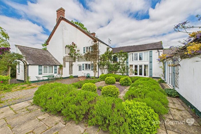 4 Bedroom Detached House For Sale In Derby Road, Ashbourne, DE6