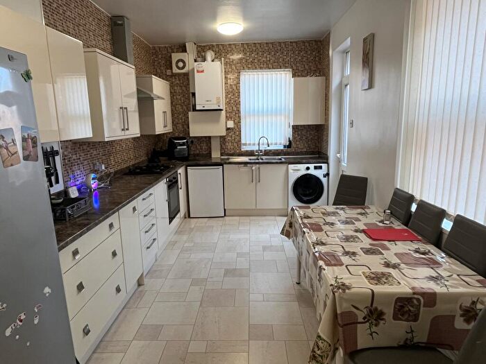 3 Bedroom House To Rent In Elmfield Road, Doncaster, DN1