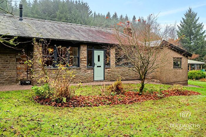 4 Bedroom Detached House For Sale In Bolton Road, Darwen, BB3