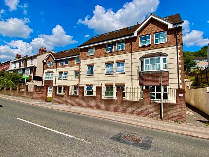 2 Bedroom Flat For Sale In Whyteleafe, CR3