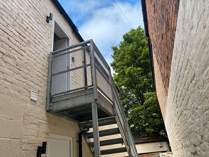 1 Bedroom Flat To Rent In Royal Avenue, Scarborough, YO11