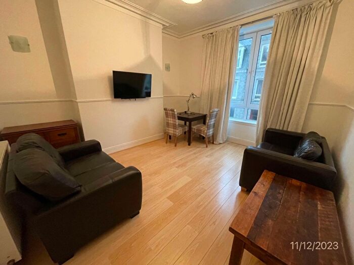 1 Bedroom Flat To Rent In Howburn Place, First Floor Left, Aberdeen, AB11