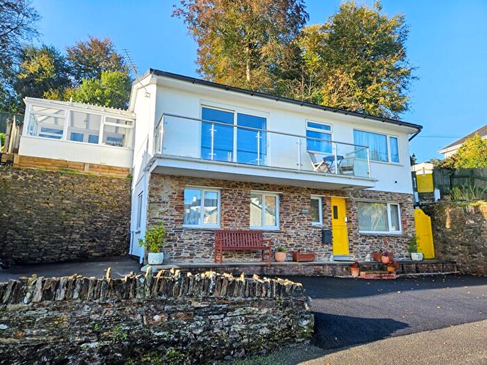 4 Bedroom Detached House For Sale In Tanhouse Road, Lostwithiel, Cornwall, PL22