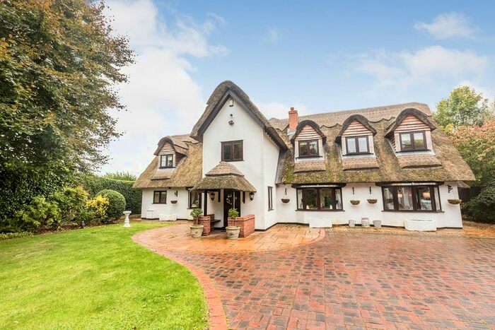 2 Bedroom Detached House For Sale In Feiashill Road, Trysull, Wolverhampton, WV5