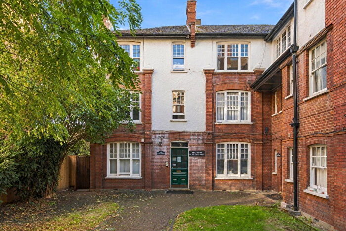3 Bedroom Apartment For Sale In Adys Lawn, St Pauls Avenue, NW2