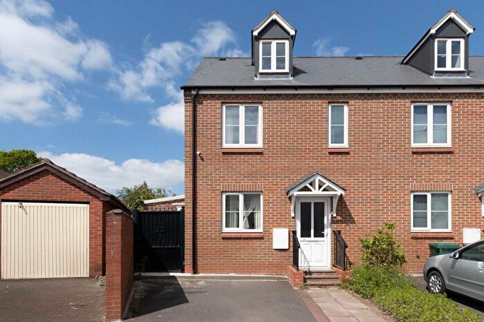 3 Bedroom End Of Terrace House For Sale In Sheriff Avenue, Coventry, CV4