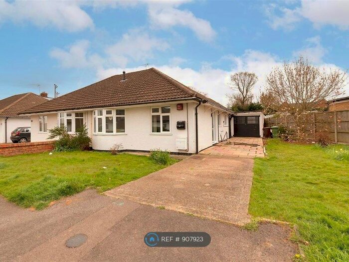 2 Bedroom Bungalow To Rent In Warrington Road, Paddock Wood, Tonbridge, TN12