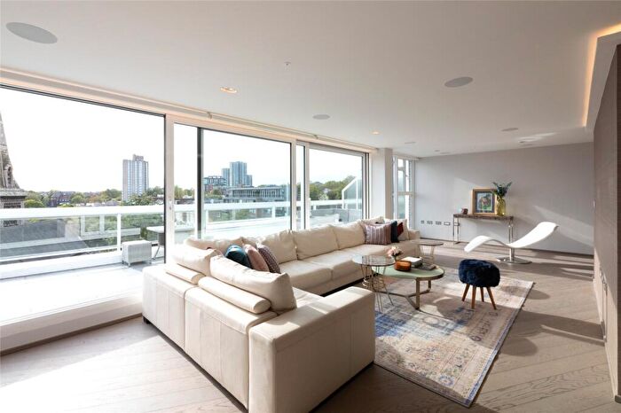 2 Bedroom Flat To Rent In Wellington House, Eton Road, Belsize Park, NW3