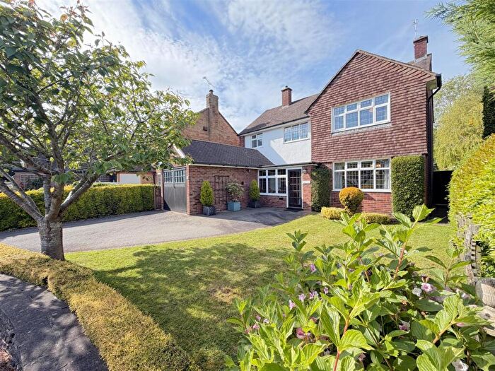 4 Bedroom Detached House For Sale In Amherst Road, Off Malthouse Lane, Kenilworth, CV8