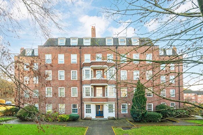 1 Bedroom Flat To Rent In Western Avenue, Western Avenue, W5