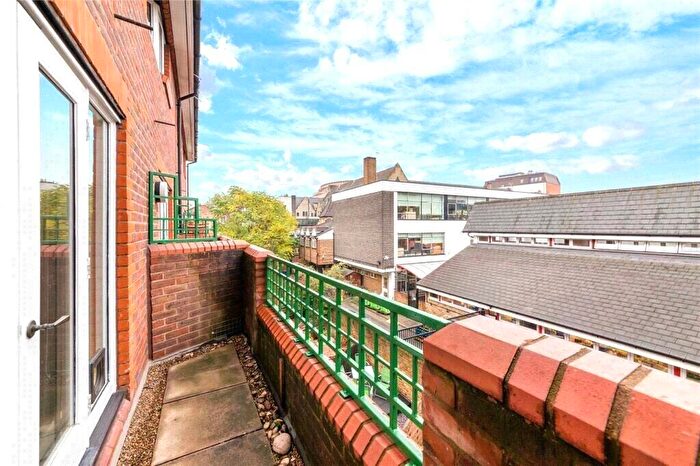 2 Bedroom Apartment To Rent In Broadley Terrace, London, NW1