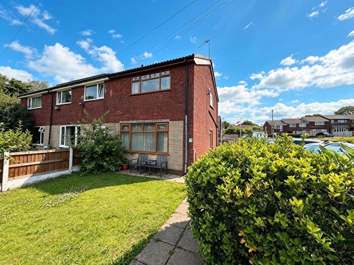 2 Bedroom End Terrace House For Sale In Wiltshire Road, Chadderton, Oldham, OL9