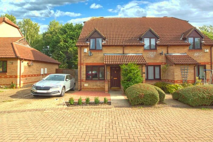 2 Bedroom Semi-Detached House To Rent In Shenley Church End, Milton Keynes, Buckinghamshire, MK5
