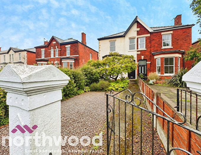 3 Bedroom Semi Detached House For Sale In Lime Street, Southport, PR8