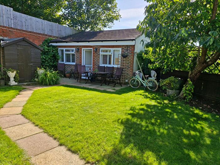 1 Bedroom Bungalow To Rent In Aldrington Avenue, BN3