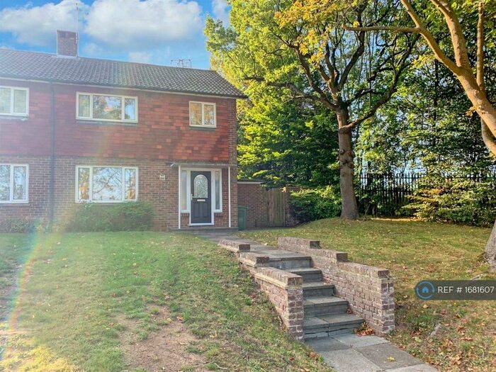 4 Bedroom Semi-Detached House To Rent In Maidstone Road, Rochester, ME1