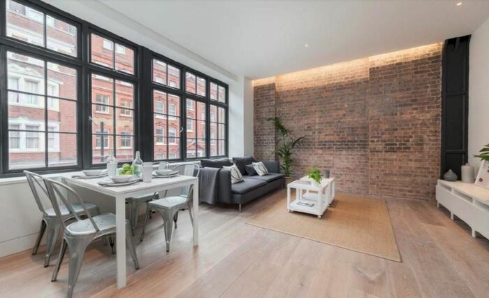 2 Bedroom Flat To Rent In Great Titchfield Street, Fitzrovia, London, W1W