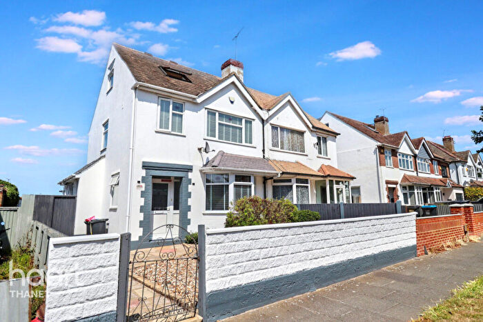 4 Bedroom Semi-Detached House For Sale In Northdown Road, Margate, CT9