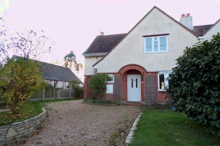 3 Bedroom Property To Rent In Church Lane, Lymington, SO41