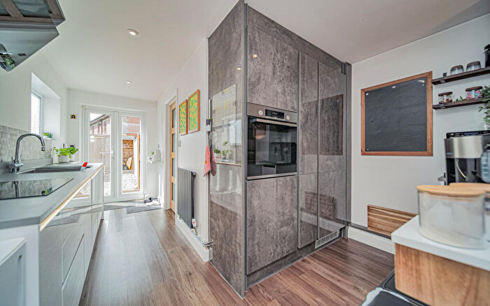 1 Bedroom Terraced House For Sale In Spa Road, Melksham, SN12