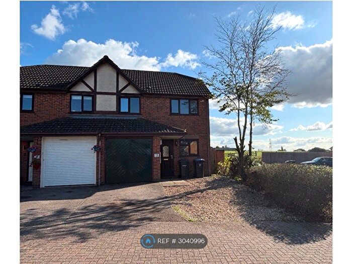 3 Bedroom Semi-Detached House To Rent In Crowfoot Way, Leicester, LE9