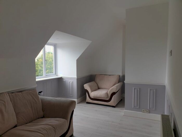 2 Bedroom Flat To Rent In Heathhurst Road, South Croydon, CR2