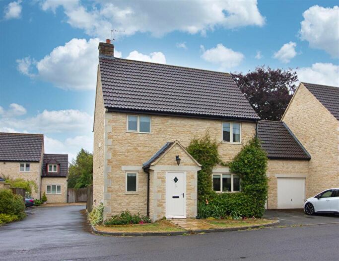 5 Bedroom Detached House For Sale In The Cedars, Lea, Malmesbury, SN16