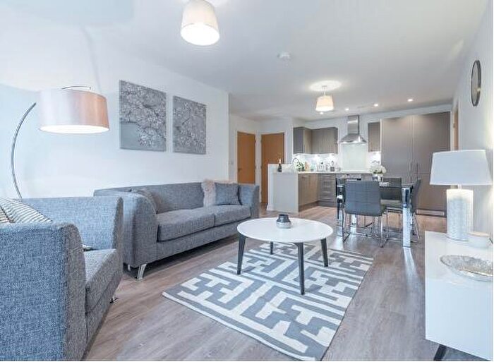 2 Bedroom Flat To Rent In Holmbush Mews, The Green, RH12